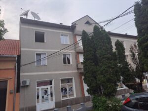 19b5d5a6 ff80 4d96 a9ad 43a09a2281d5