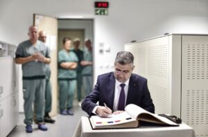 370362775 624824966468421 800857348844112435 n