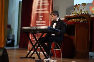 420092289 405639132005103 8542019524752483695 N