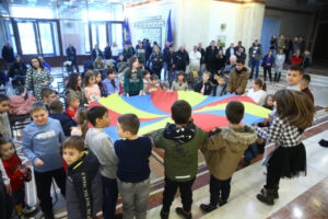 12 Crăciunul, O Sărbătoare Specială în Familia Armatei