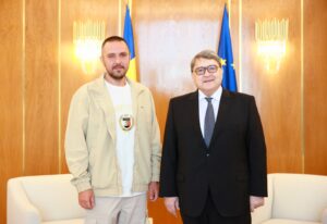 Primirea De Către Ministrul Afacerilor Externe Emil Hurezeanu A Marinarului Român Repatriat Din Yemen (1)