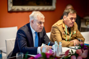 2 Intrevederea Ministrului Apararii Nationale Cu Omologul Luxemburghez, In Marja Conferintei De Securitate De La Munchen