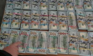 1749974693452 640 s4