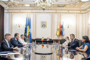 1 intalnirea ministrului apararii nationale cu ambasadorul marii britanii, la sediul mapn foto laurentiu turoi
