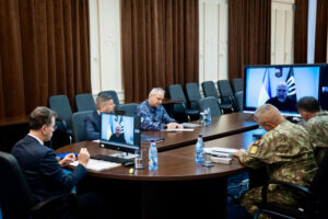 2 un prim dialog al ministrilor roman si ucrainean ai apararii foto laurentiu turoi
