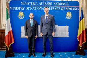 Intalnirea ministrului apararii nationale cu ambasadorul italiei in romania (1)