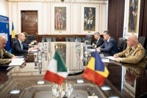 Intalnirea ministrului apararii nationale cu ambasadorul italiei in romania (3)