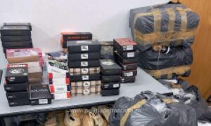 175913635955 40978 s4