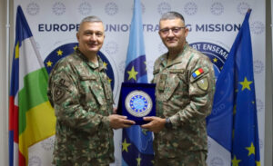 1 schimbare comanda misiunii ue din republica centrafricană (eutm rca command handover takeover ceremony)