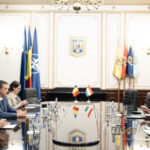 Întrevederea ministrului apărării cu ambasadorul ungariei în românia.7