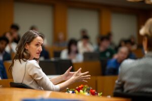 Ministrul afacerilor externe, oana Țoiu, invitată la princeton pentru a prezenta perspectiva româniei (1)