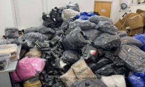 1759910472154 940 s4