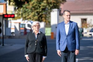 Întrevedere a miniștrilor român și francez ai apărării, la sibiu.2