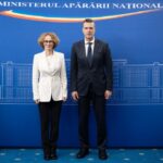 2 intalnirea ministrului apararii nationale cu adjunctul secretarului general al nato foto laurentiu turoi