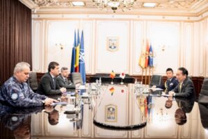 2 Întrevederea ministrului apărării naționale cu ambasadorul Japoniei în România (Defence Minister’s meeting with the Ambassador of Japan to Romania)