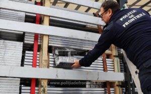 1774424557303 477 S4