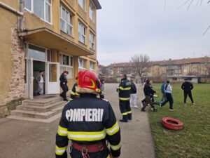 37c24989 ebb4 4d30 8b62 cdfc13d98b31