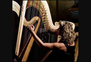 Timișoara devine capitala harpei. Masterclass și recitaluri susținute de Nicoletta Sanzin, la Liceul de Artă „Ion Vidu”