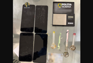 Percheziții efectuate de către polițiști, la persoane cercetate, în două cauze penale