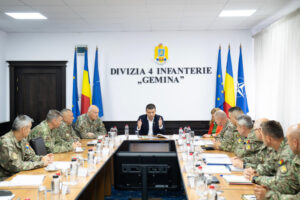1 Vizită de lucru a ministrului apărării naționale la Divizia 4 Infanterie foto Laurențiu Turoi