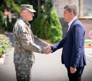 2 Vizită de lucru a ministrului apărării naționale la Divizia 4 Infanterie foto Laurențiu Turoi