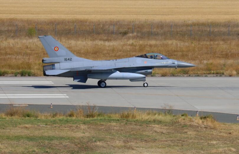 Avion F 16 1200x777